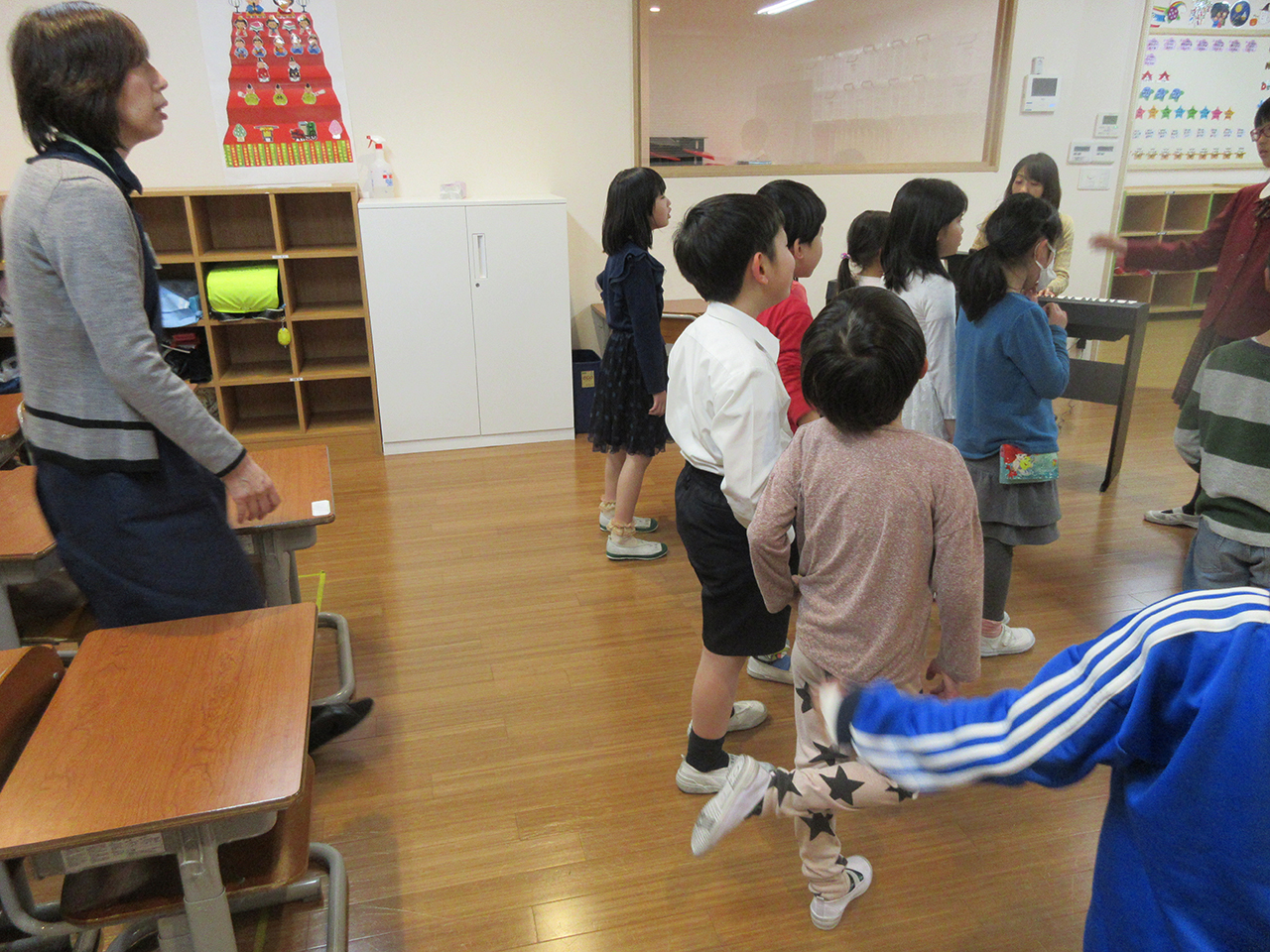 みんなで心を合わせて歌います！